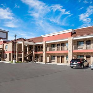 Super 8 By Wyndham Humble Houston Fallcreek